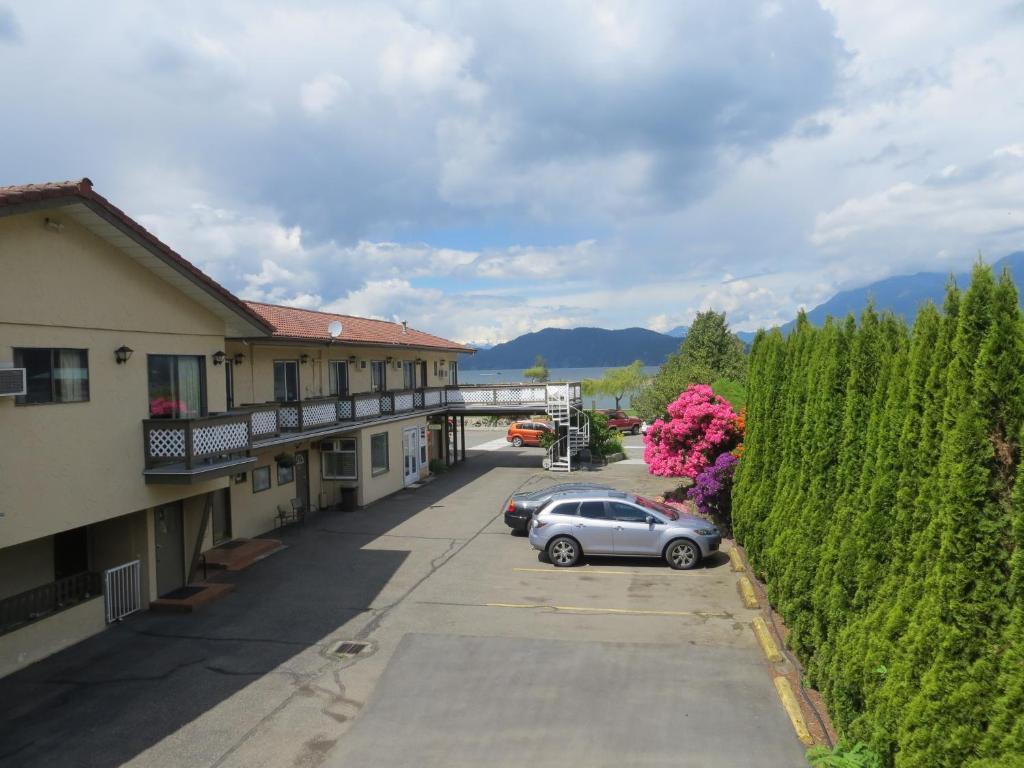 Harrison Village Motel Harrison Hot Springs Exterior foto