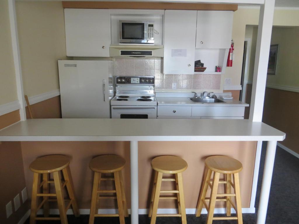 Harrison Village Motel Harrison Hot Springs Quarto foto